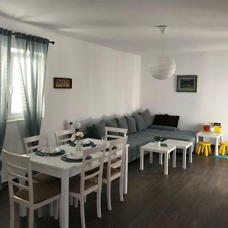 Beach House Black Olive Villa Slatine Exterior foto