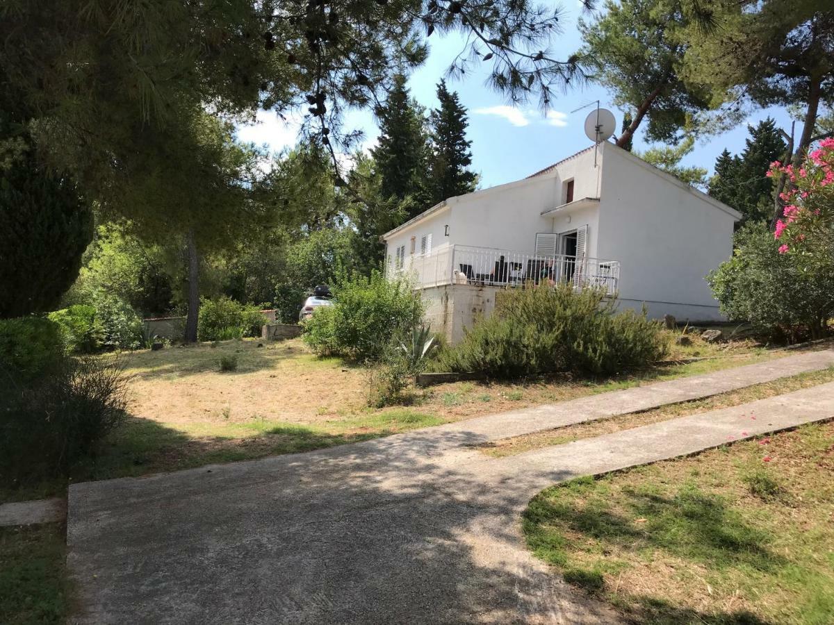 Beach House Black Olive Villa Slatine Exterior foto