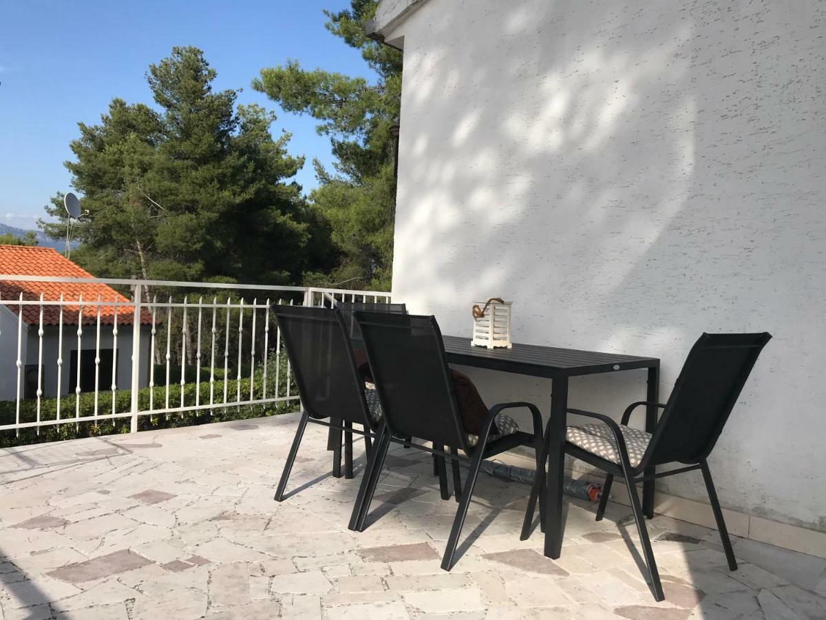 Beach House Black Olive Villa Slatine Exterior foto