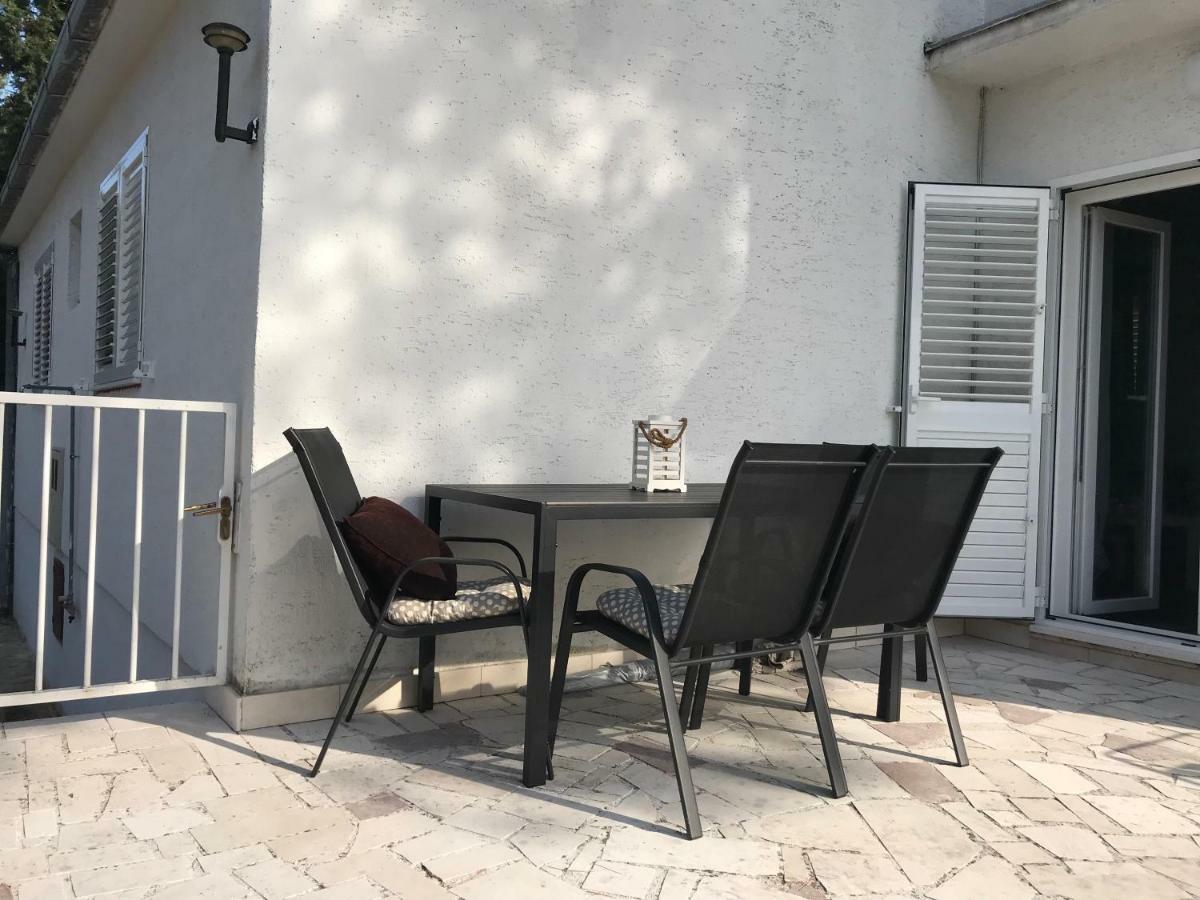 Beach House Black Olive Villa Slatine Exterior foto